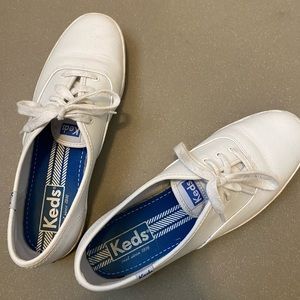 Almost New Women’s Leather Keds